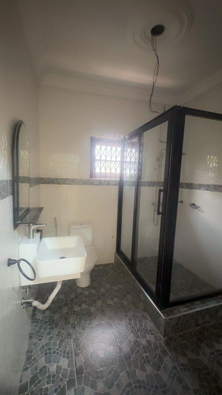 Executive 3-Bedroom Ensuite Home for Rent in Adusa – Pokuase