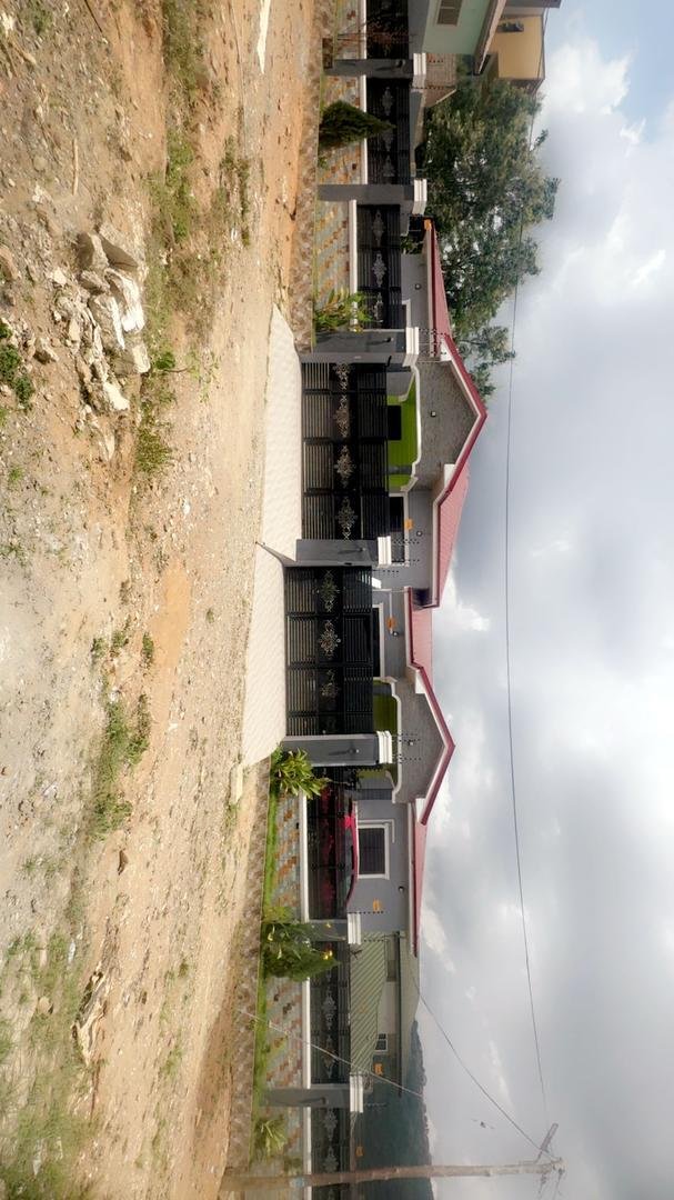 Executive 3-Bedroom Ensuite Home for Rent in Adusa – Pokuase