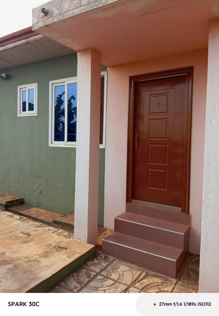 3-Bedroom House for Rent – Ghana Flag, Gravel Pit, Oyarifa