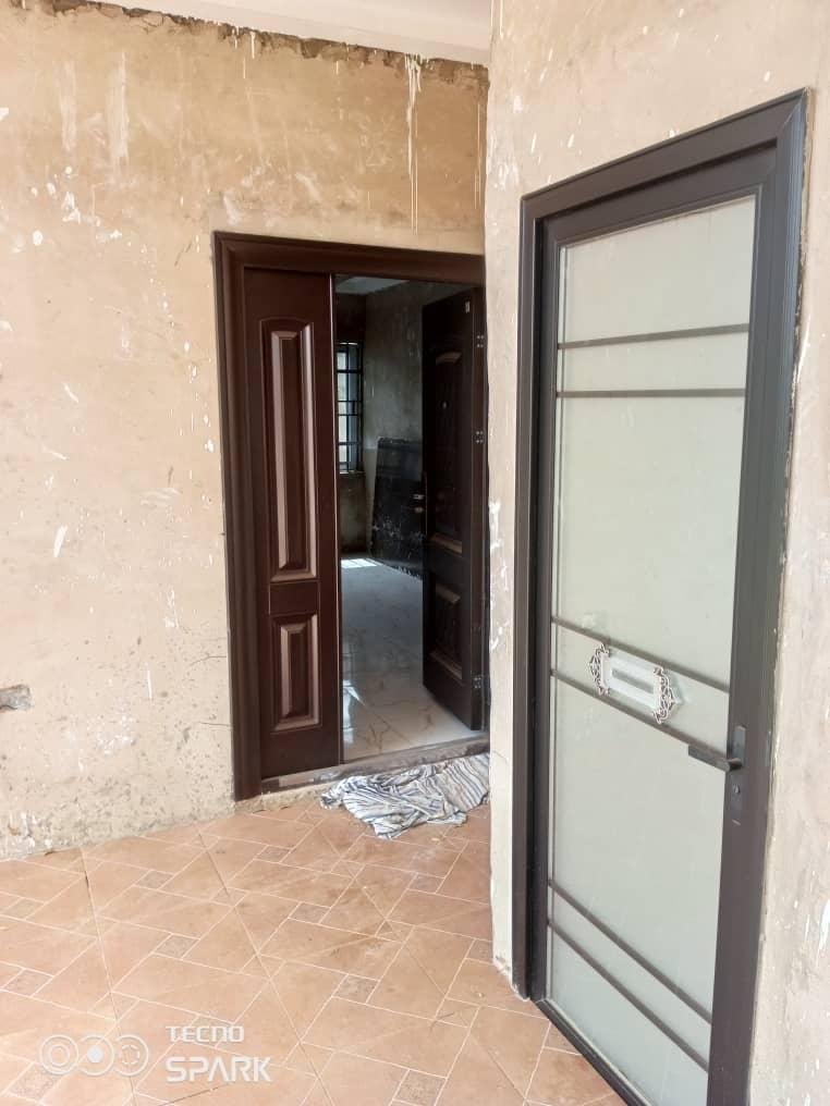3-Bedroom House for Sale – Ghana Flag, Gravel Pit