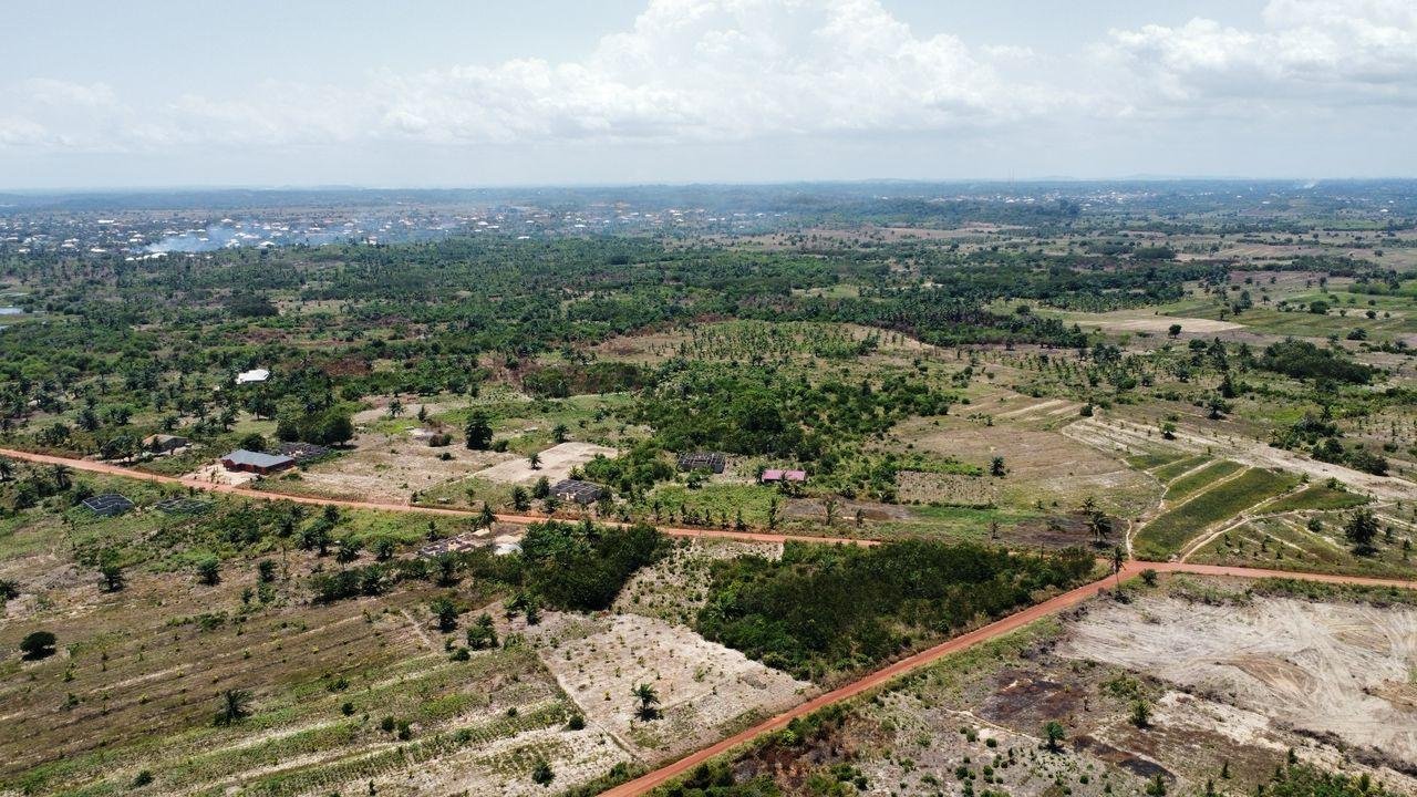 Prime Seaside Land in Elmina