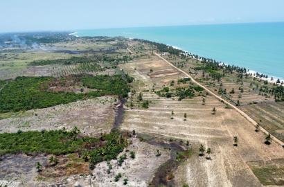 Prime Seaside Land in Elmina