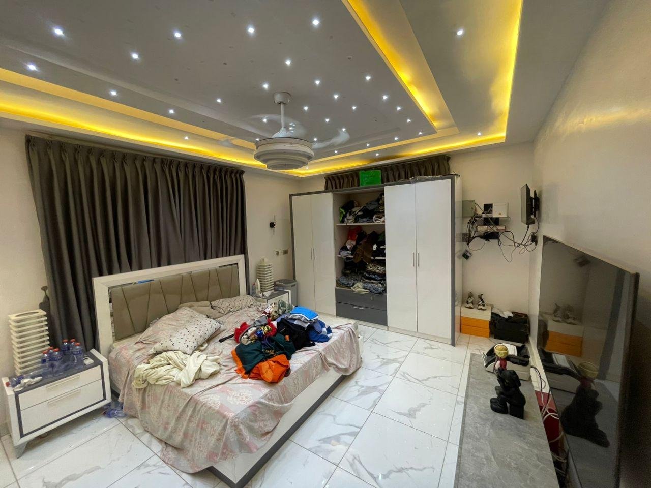 5-BEDROOM SEMI FURNISHED HOUSE FOR SALE – ACHIAMAN AMASAMAN ($290,000)