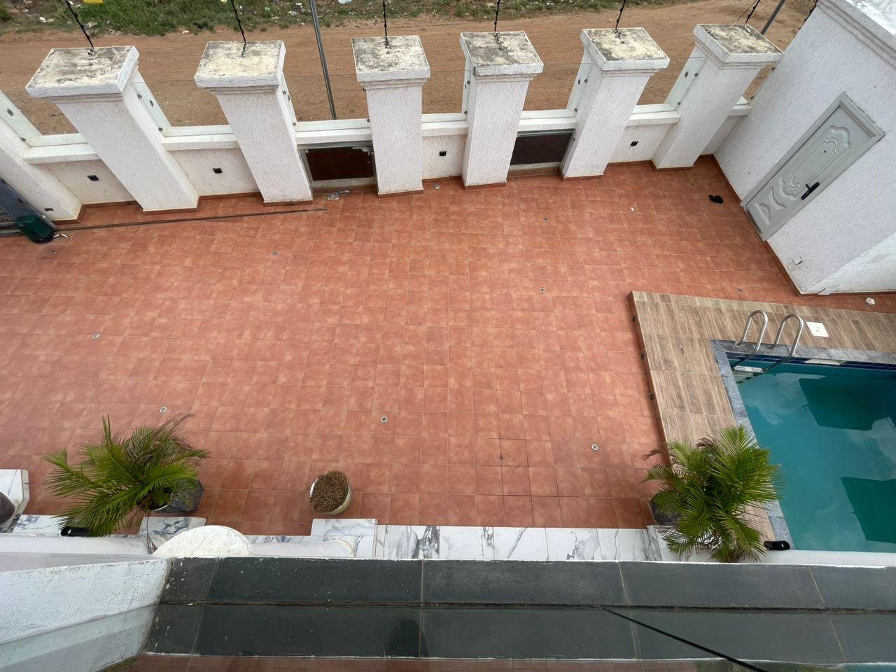 5-BEDROOM SEMI FURNISHED HOUSE FOR SALE – ACHIAMAN AMASAMAN ($290,000)