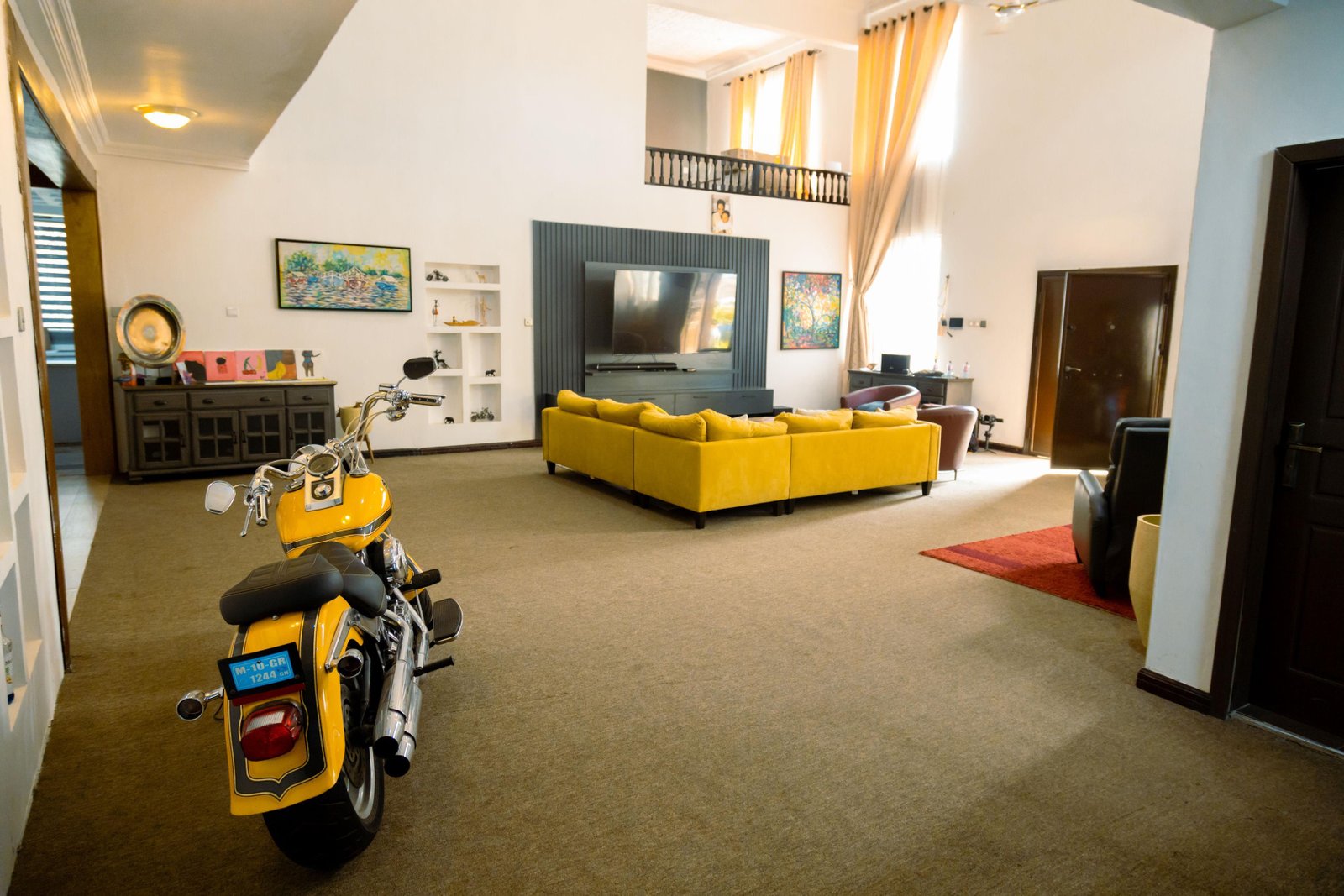 The Space - Luxury 5 bedroom house in Adenta
