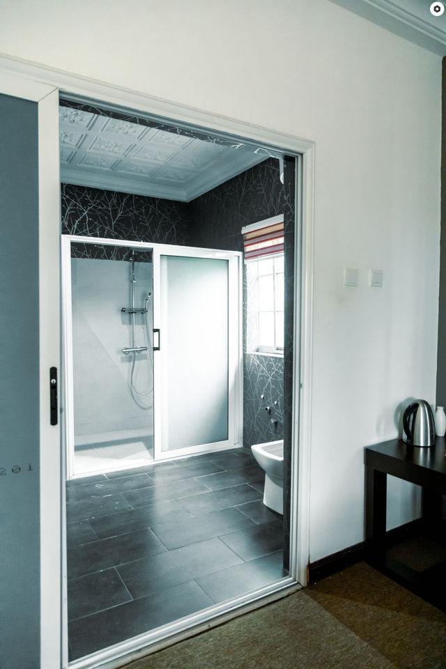 The Space - Luxury 5 bedroom house in Adenta