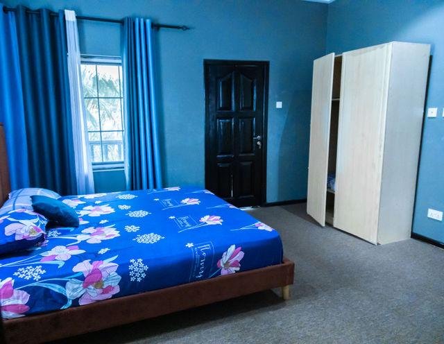 The Space - Luxury 5 bedroom house in Adenta